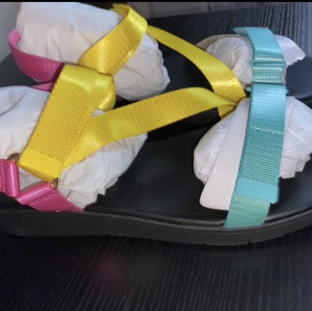 Sandals - Picture 7 of 12
